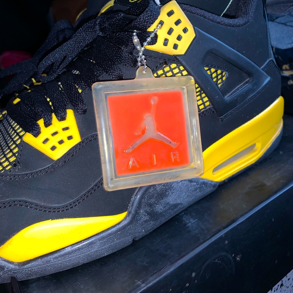 Air Jordan 4 Retro